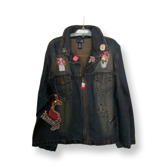 Beautiful revamped Venezia dark denim jacket with custom patch work.EUC - Picture 12 of 12